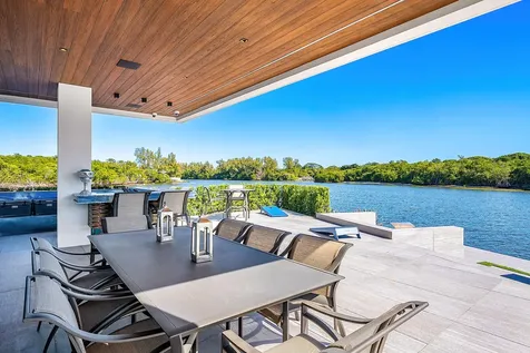 2934 NE 8th Avenue Boca Raton FL 33431
