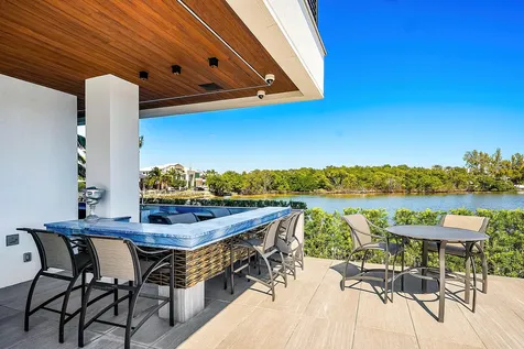 2934 NE 8th Avenue Boca Raton FL 33431