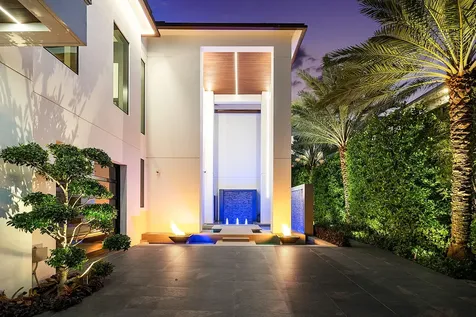 2934 NE 8th Avenue Boca Raton FL 33431