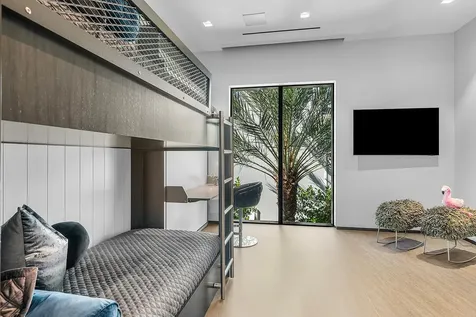 2934 NE 8th Avenue Boca Raton FL 33431