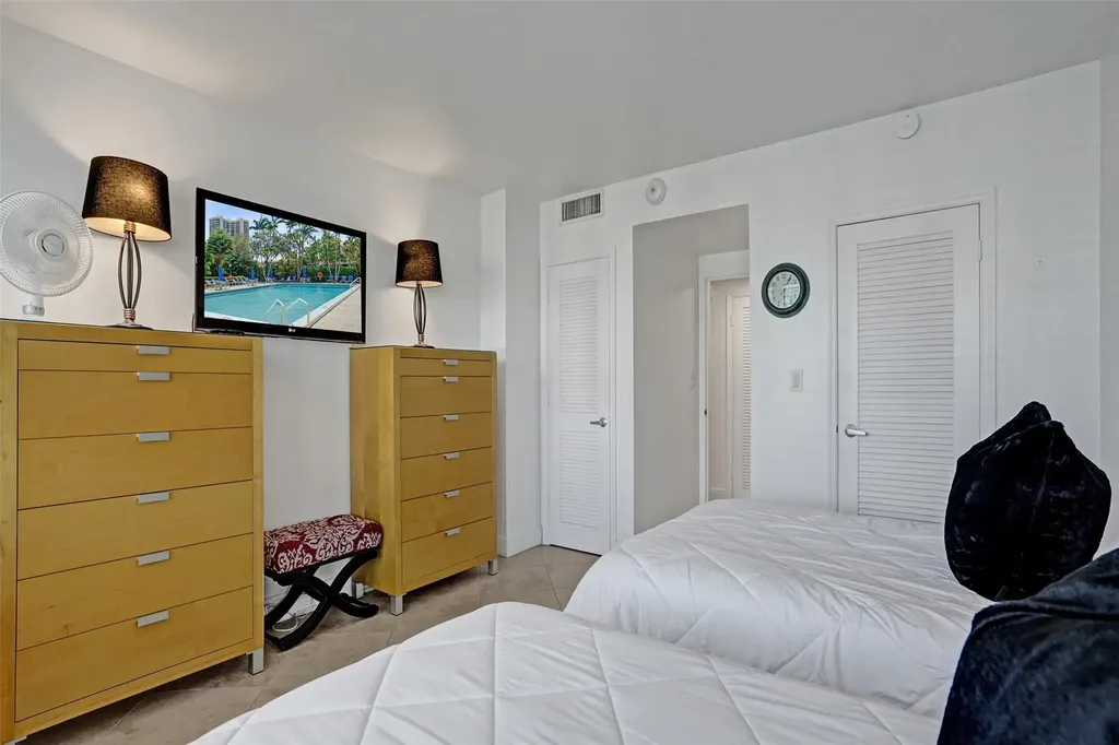 3333 NE 34th Street Fort Lauderdale FL 33308