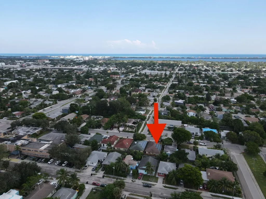 703 S A Street S Lake Worth Beach FL 33460