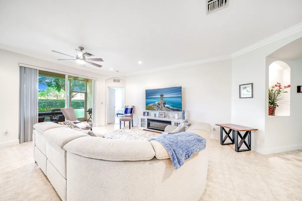 2106 Wingate Bend Wellington FL 33414
