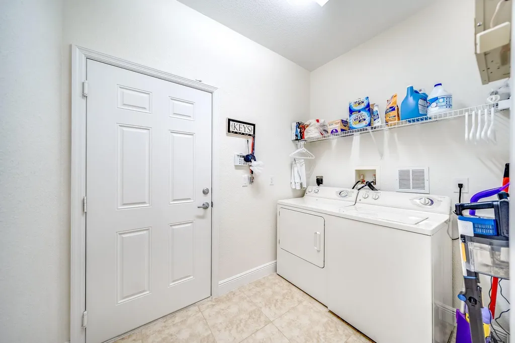 2106 Wingate Bend Wellington FL 33414