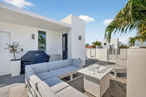 700 NE 14th Avenue Fort Lauderdale FL 33304