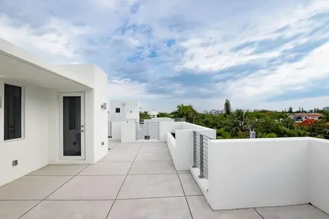 700 NE 14th Avenue Fort Lauderdale FL 33304
