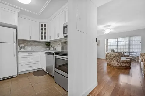8280 SW 24th Street North Lauderdale FL 33068