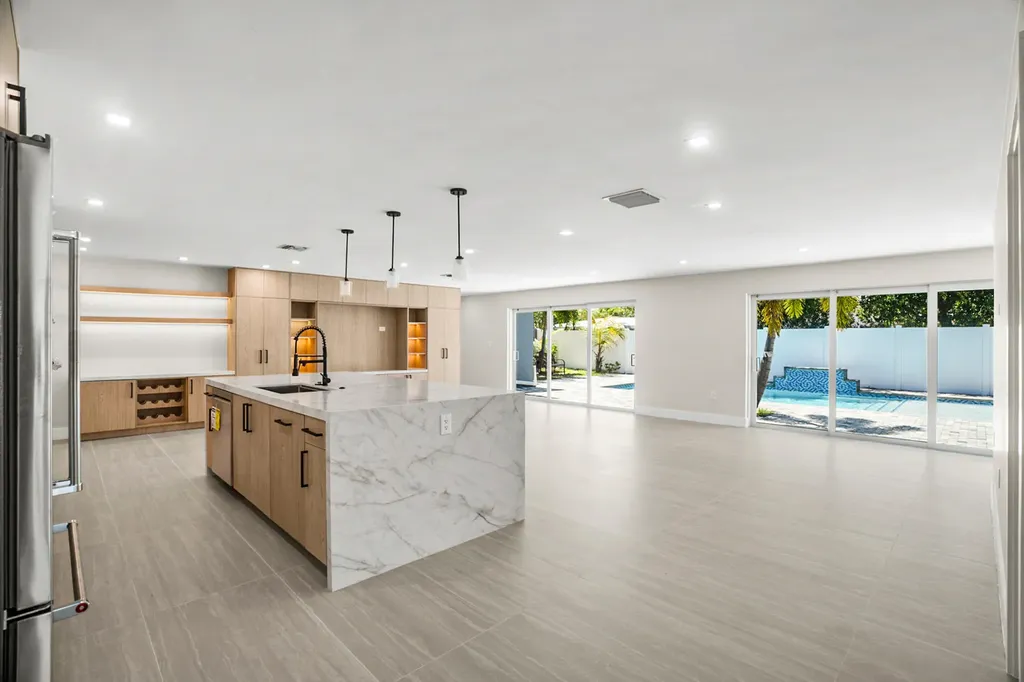 5496 NE 22nd Avenue Fort Lauderdale FL 33308