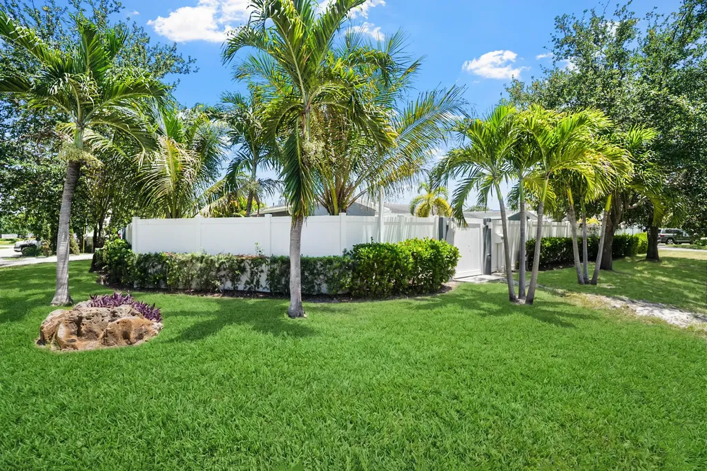 5496 NE 22nd Avenue Fort Lauderdale FL 33308