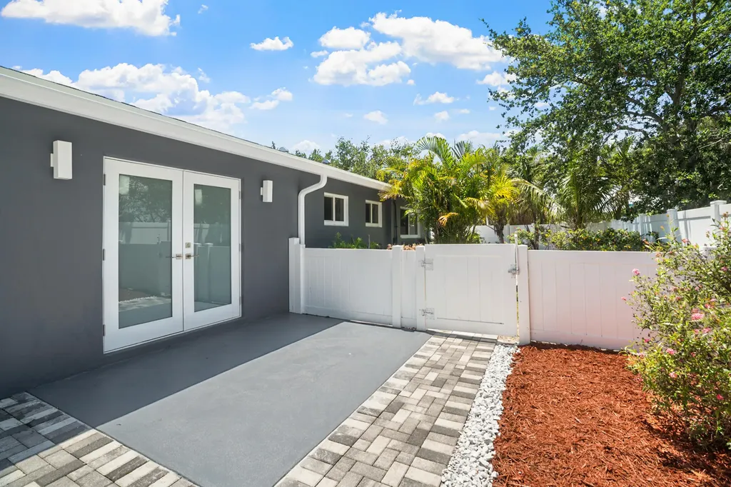 5496 NE 22nd Avenue Fort Lauderdale FL 33308