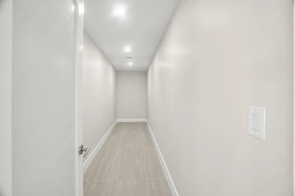 5496 NE 22nd Avenue Fort Lauderdale FL 33308