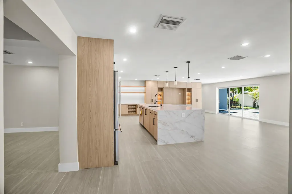 5496 NE 22nd Avenue Fort Lauderdale FL 33308