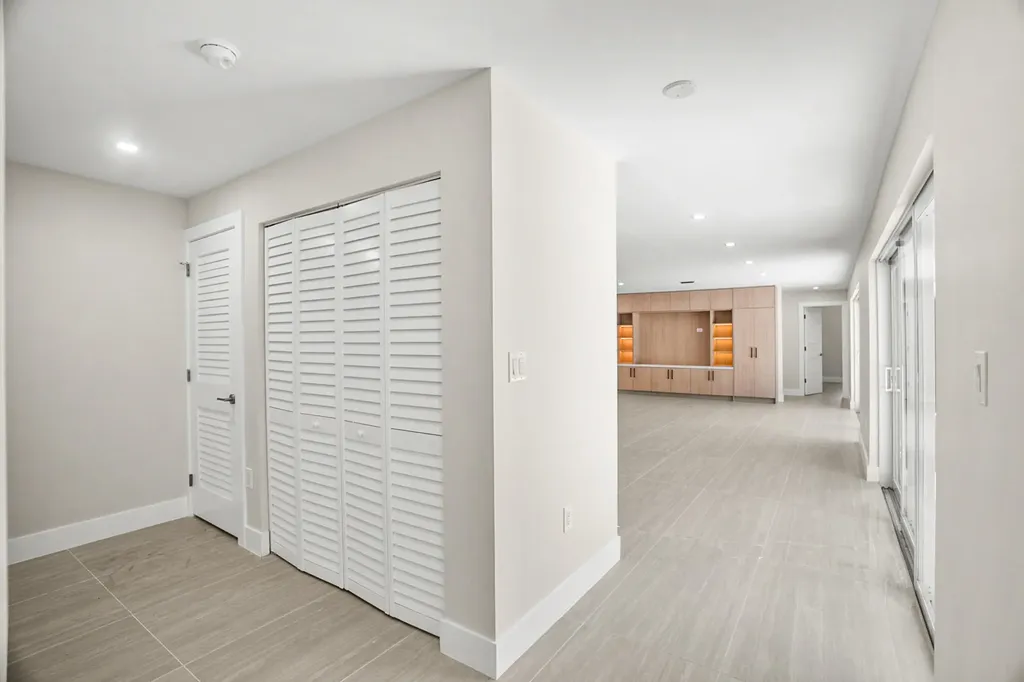 5496 NE 22nd Avenue Fort Lauderdale FL 33308