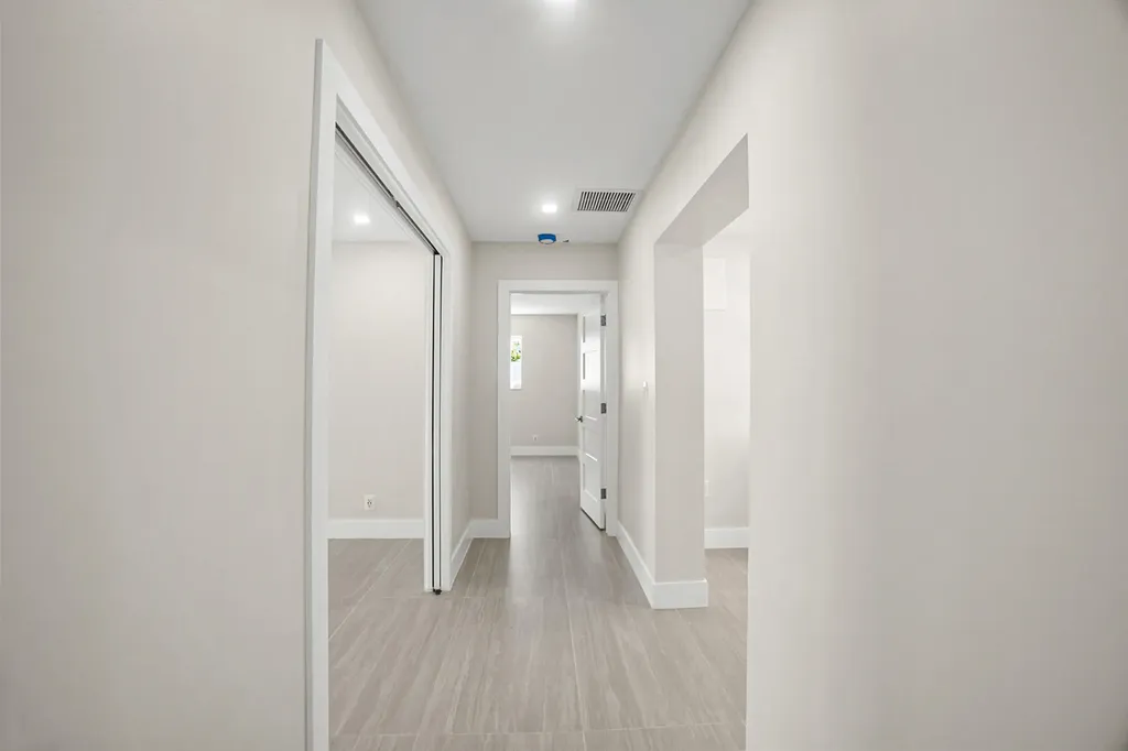 5496 NE 22nd Avenue Fort Lauderdale FL 33308