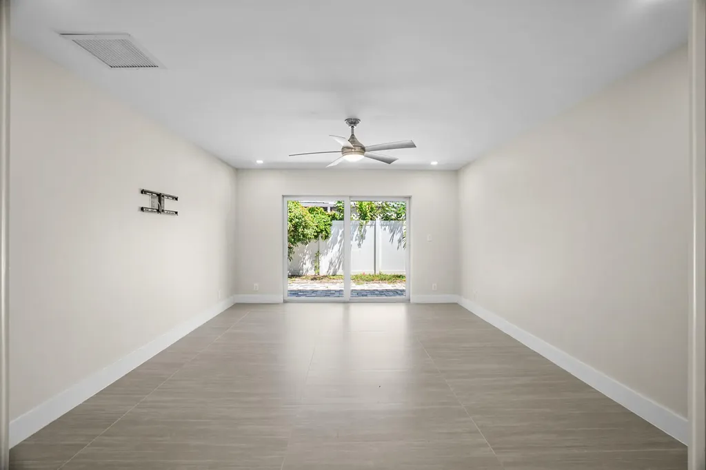 5496 NE 22nd Avenue Fort Lauderdale FL 33308