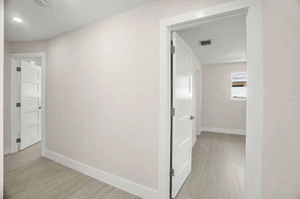 5496 NE 22nd Avenue Fort Lauderdale FL 33308