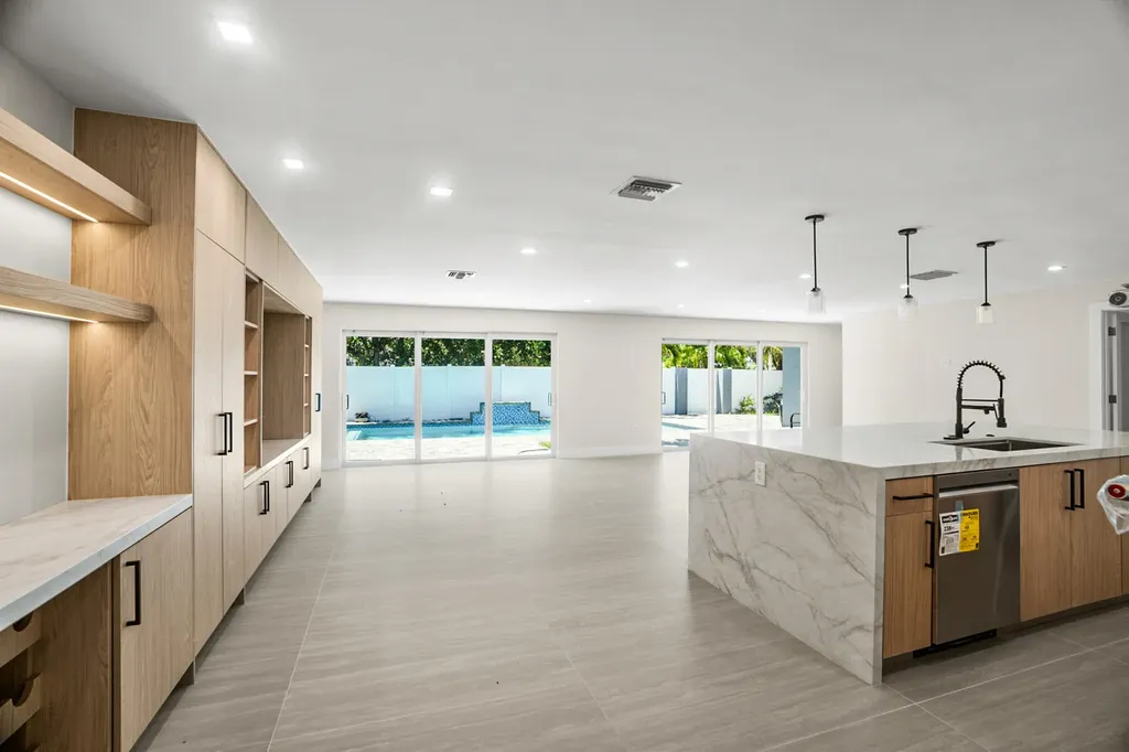 5496 NE 22nd Avenue Fort Lauderdale FL 33308