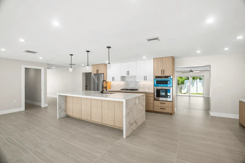 5496 NE 22nd Avenue Fort Lauderdale FL 33308