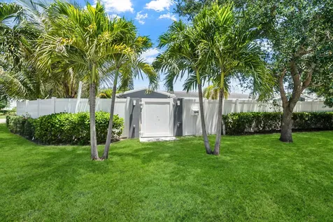 5496 NE 22nd Avenue Fort Lauderdale FL 33308
