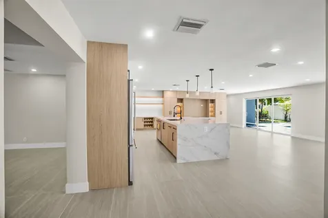 5496 NE 22nd Avenue Fort Lauderdale FL 33308