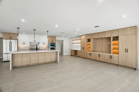 5496 NE 22nd Avenue Fort Lauderdale FL 33308