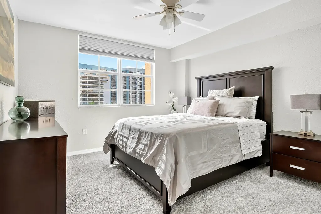 1801 N Flagler #704 Drive West Palm Beach FL 33407