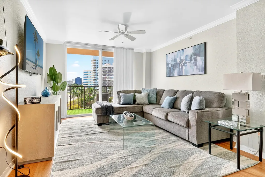 1801 N Flagler #704 Drive West Palm Beach FL 33407
