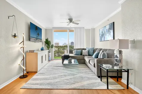 1801 N Flagler #704 Drive West Palm Beach FL 33407