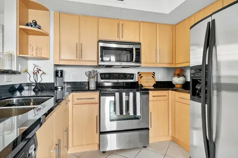 1801 N Flagler #704 Drive West Palm Beach FL 33407