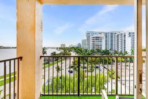1801 N Flagler #704 Drive West Palm Beach FL 33407