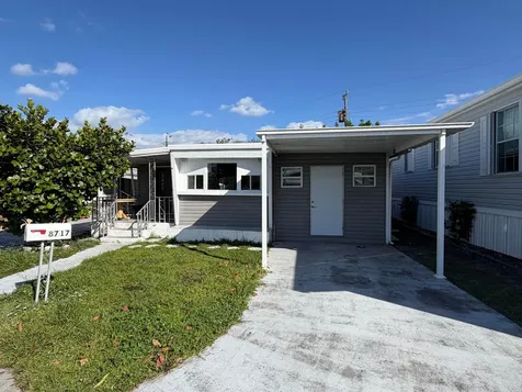 8717 SW 16th Place Davie FL 33324