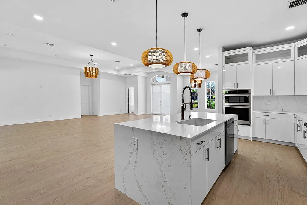 15090 Temple Boulevard The Acreage FL 33470