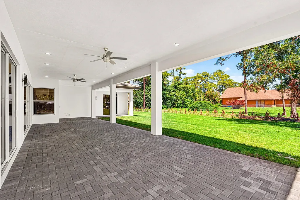 15090 Temple Boulevard The Acreage FL 33470