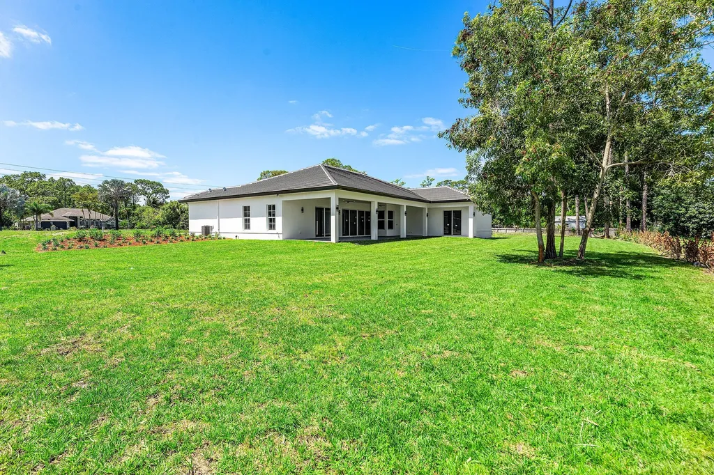 15090 Temple Boulevard The Acreage FL 33470