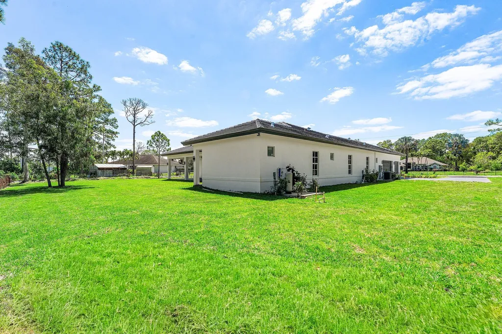 15090 Temple Boulevard The Acreage FL 33470