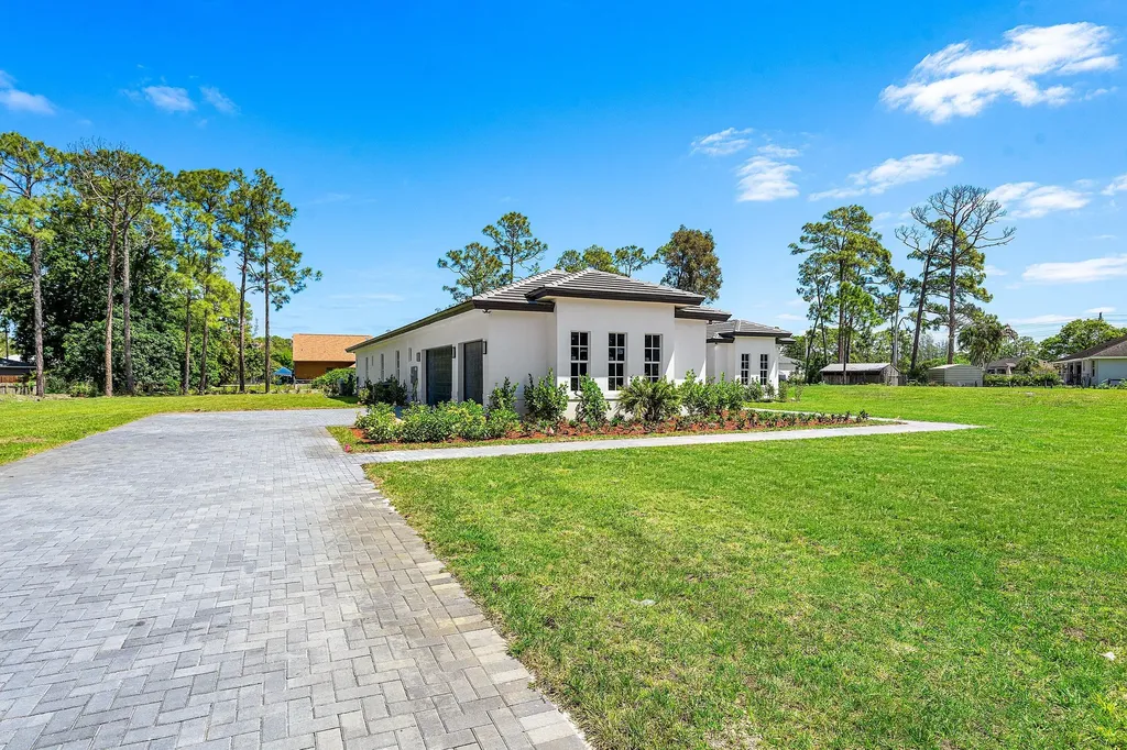 15090 Temple Boulevard The Acreage FL 33470