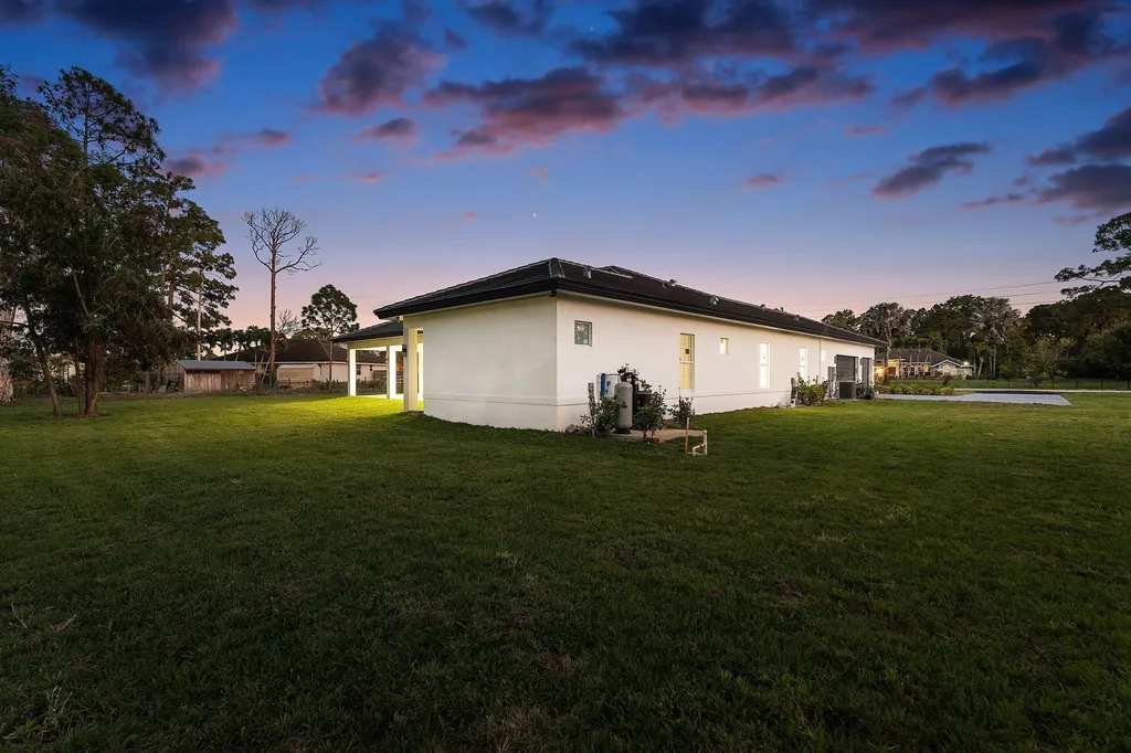 15090 Temple Boulevard The Acreage FL 33470