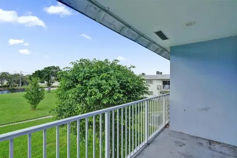 7580 SW 82nd Street Miami FL 33143