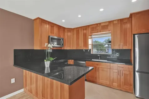 7580 SW 82nd Street Miami FL 33143