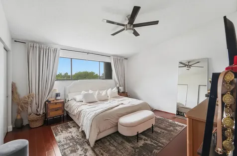 644 NE 195th Street Miami FL 33179