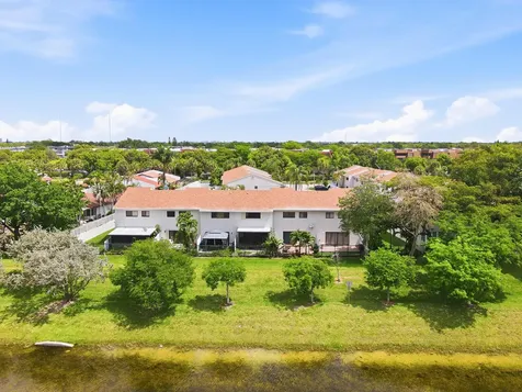 644 NE 195th Street Miami FL 33179
