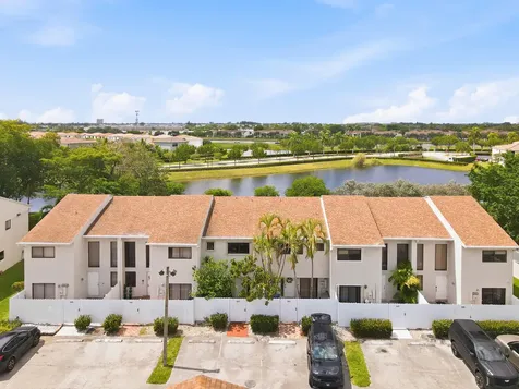 644 NE 195th Street Miami FL 33179