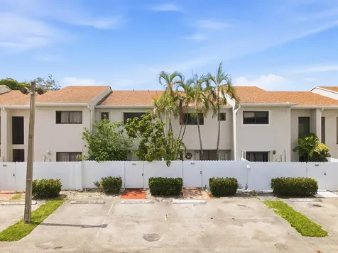 644 NE 195th Street Miami FL 33179