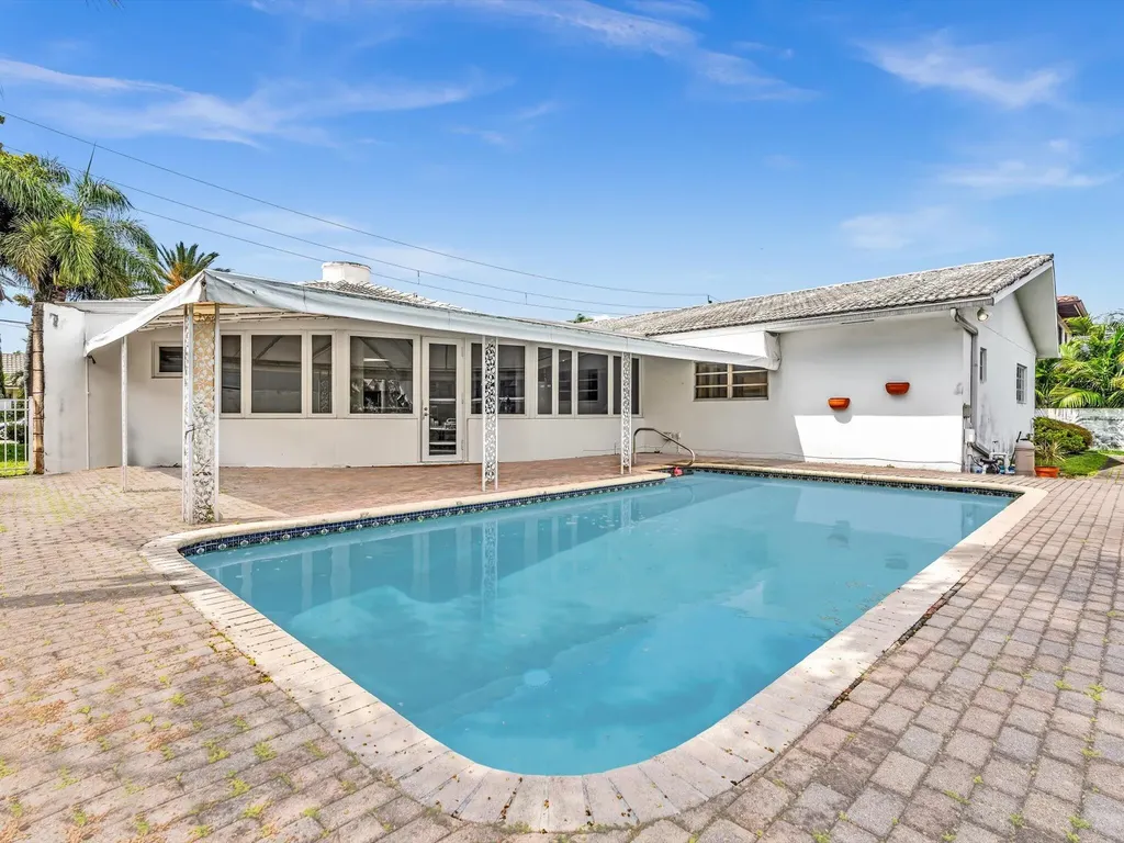 3051 NE 44th Street Fort Lauderdale FL 33308