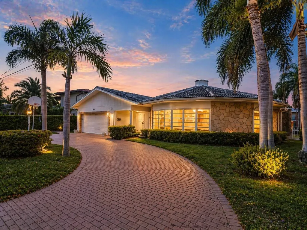 3051 NE 44th Street Fort Lauderdale FL 33308
