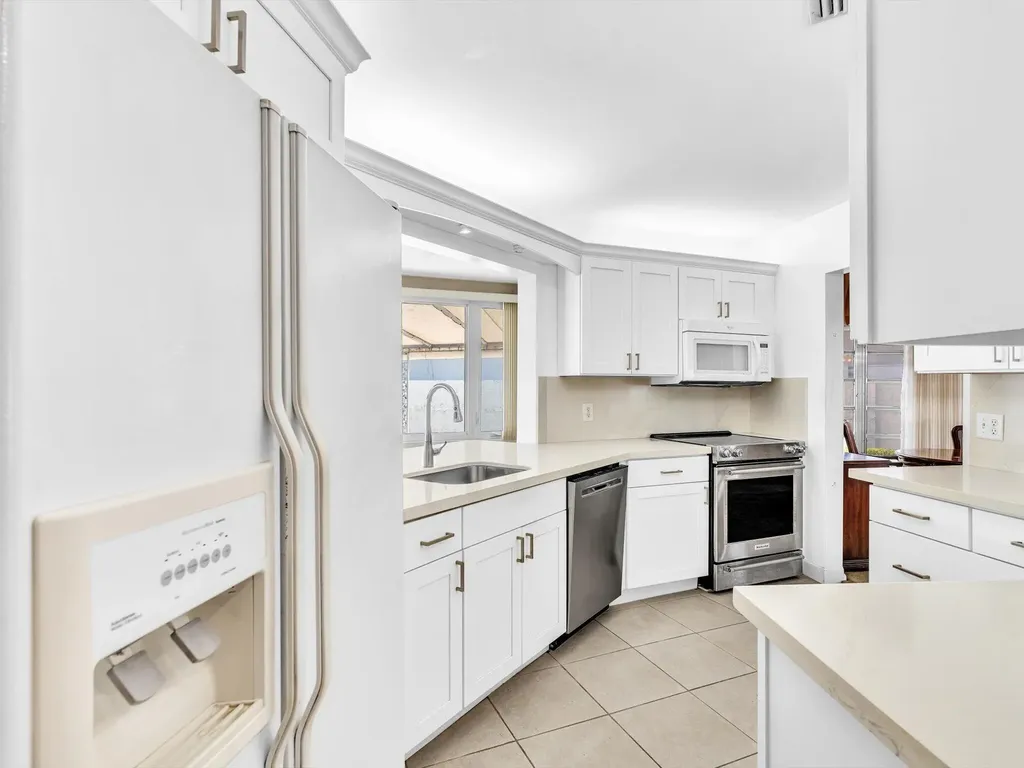 3051 NE 44th Street Fort Lauderdale FL 33308