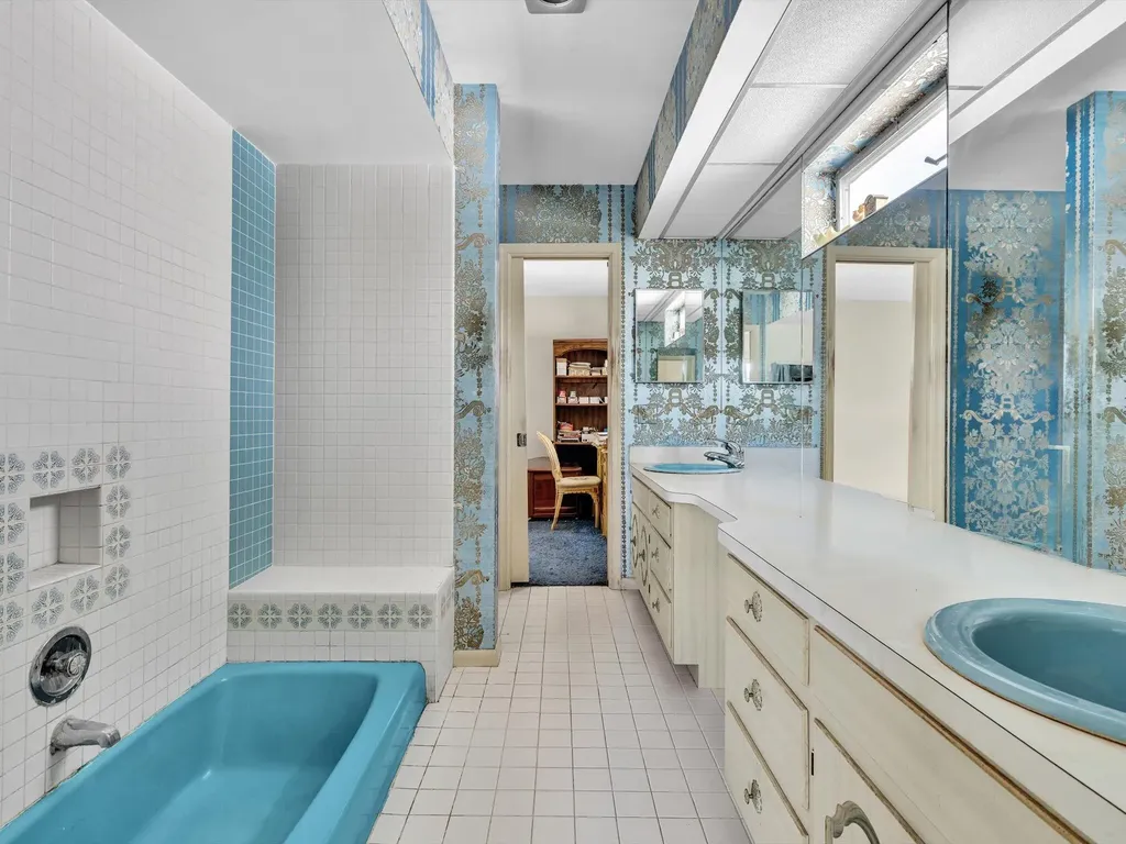 3051 NE 44th Street Fort Lauderdale FL 33308
