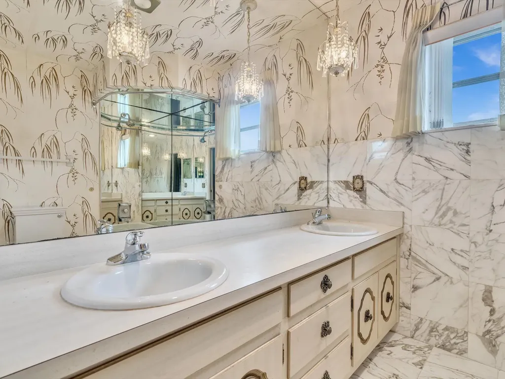 3051 NE 44th Street Fort Lauderdale FL 33308