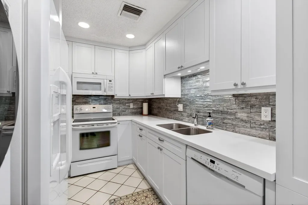1835 NW 13th Street Delray Beach FL 33445