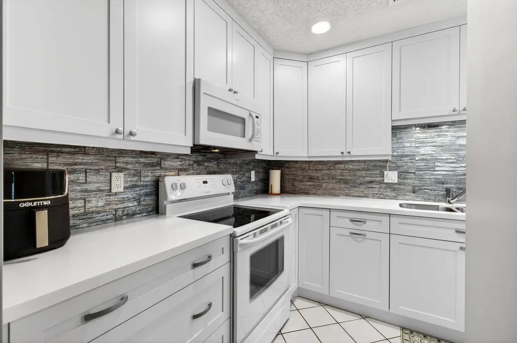 1835 NW 13th Street Delray Beach FL 33445